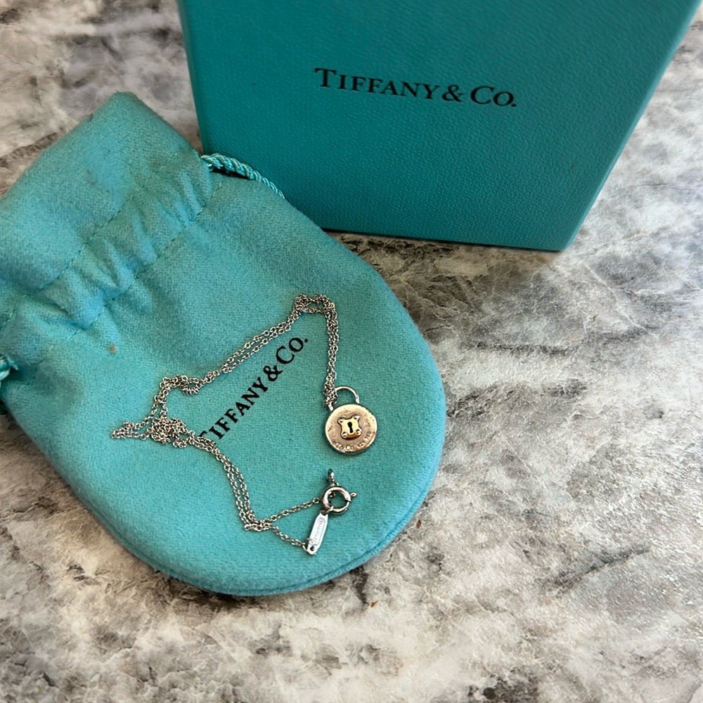 Tiffany’s necklace